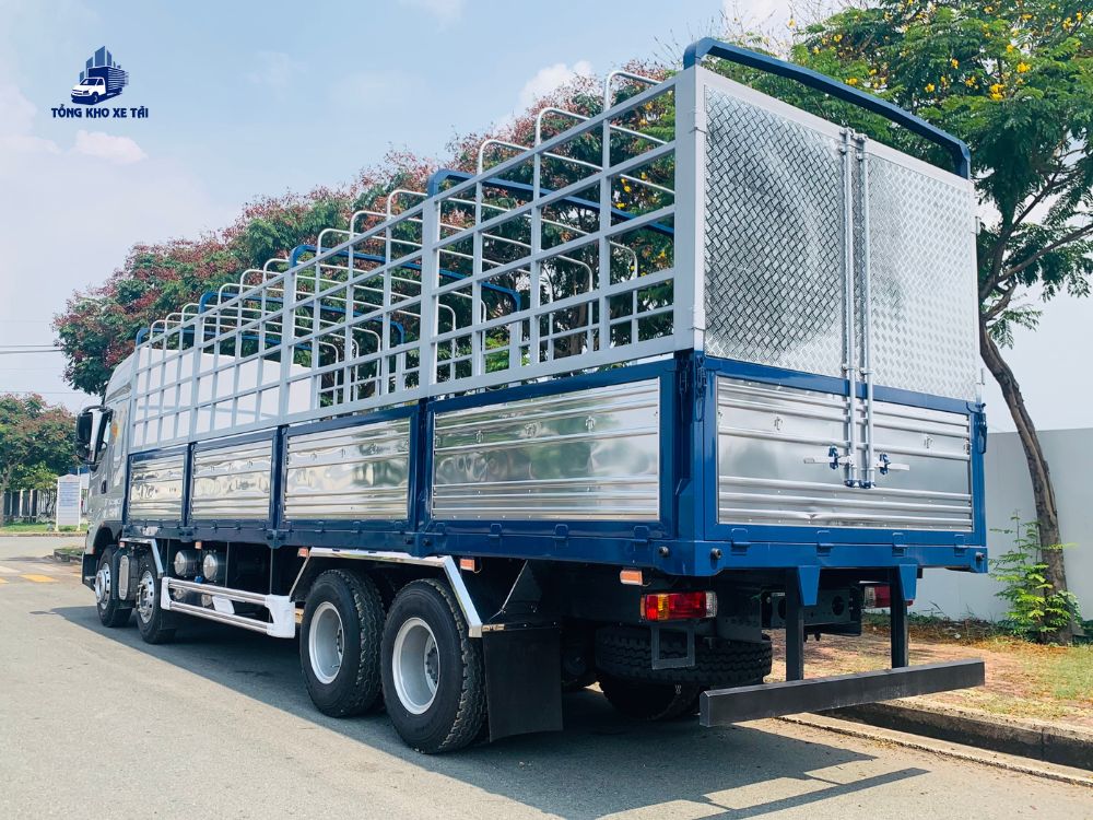 XE TẢI CHENGLONG 4 CHÂN H7 330HP THÙNG BẠT CAO 2M53 2025